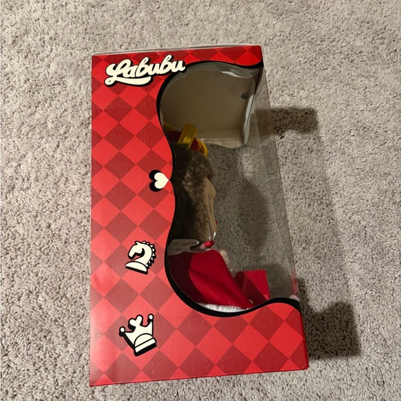 Labubu The Monsters - LET’S CHECKMATE KING & QUEEN (set of 2) - Picture 5 of 10